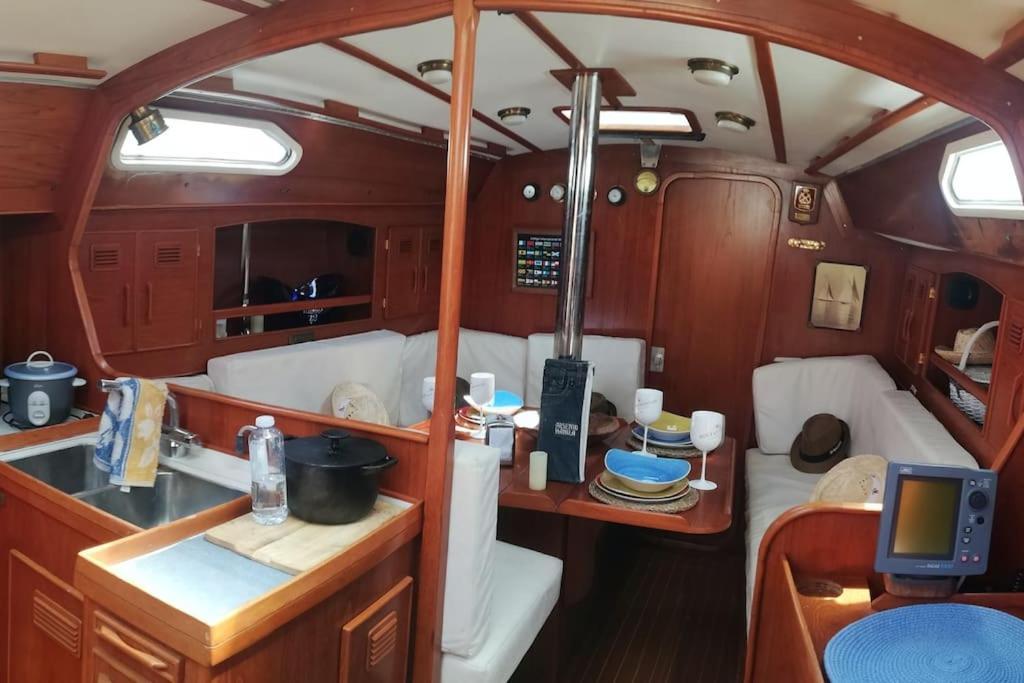 Boat-Apartamento Flotante Cadiz.. La Juanita Arroyo Bagian luar foto